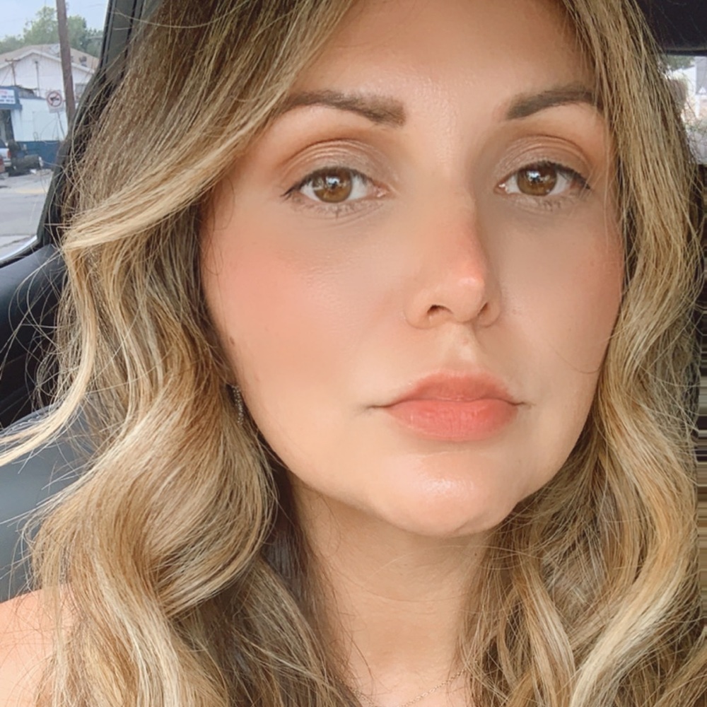 Meet your Posher, Lauren